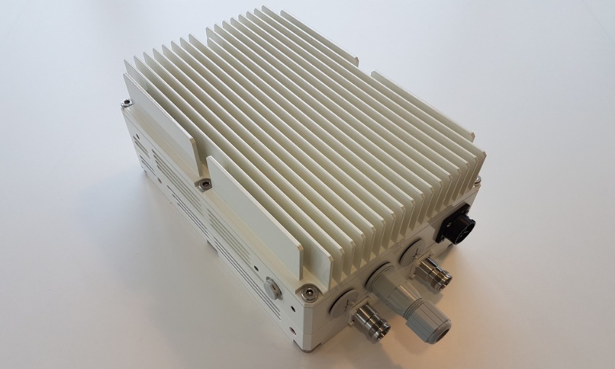 CableFree Remote Radio Head (RRH) used for 5G-SA and 5G-NSA networks